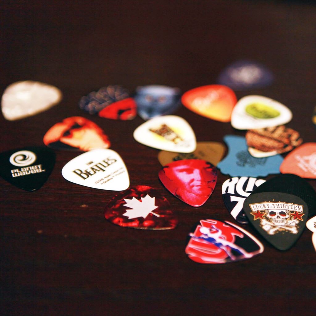 Colorful Guitar Picks iPad Wallpaper Download | iPhone Wallpapers, iPad