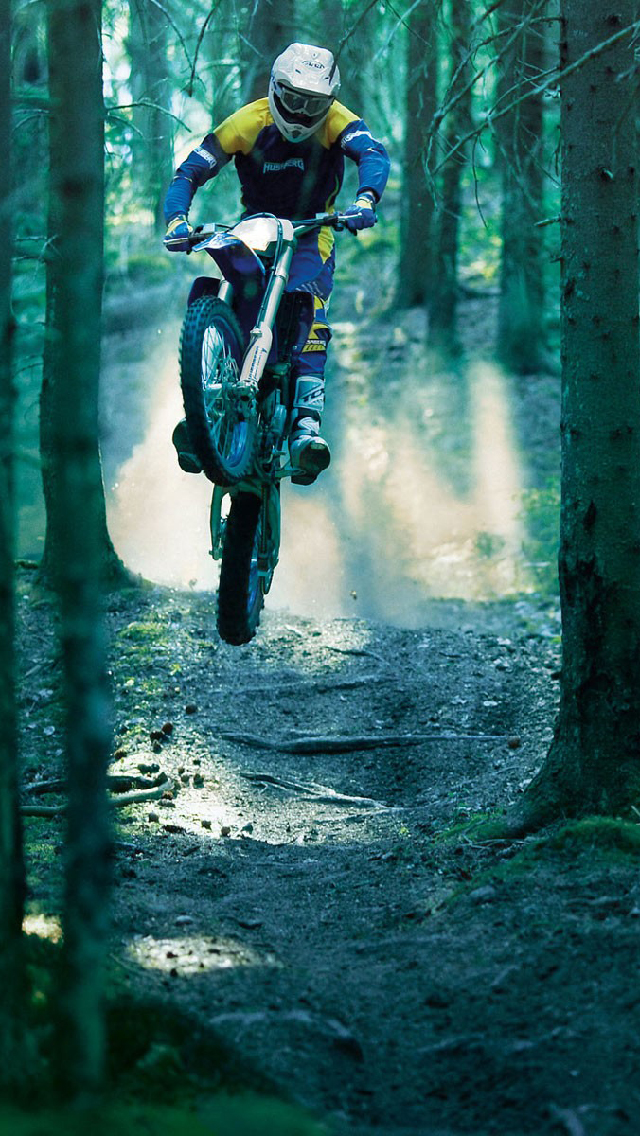 motocross-iphone-5-wallpaper-ilikewallpaper_com.jpg
