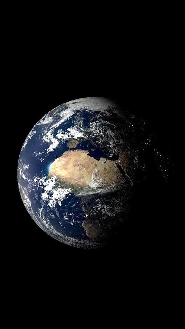 Earth-iphone-5-wallpaper-ilikewallpaper_com.jpg
