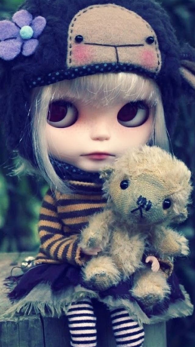 Cute-Doll-iphone-wallpaper-ilikewallpaper_com.jpg