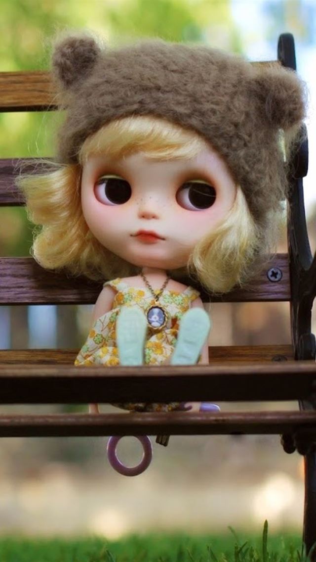 Cute-Doll-iphone-wallpaper-ilikewallpaper_com.jpg